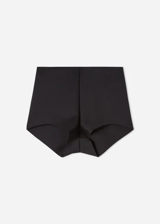 Hot Pants