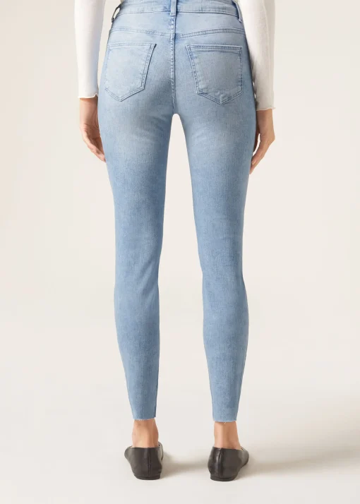 Jeans Super Skinny con Bottoni