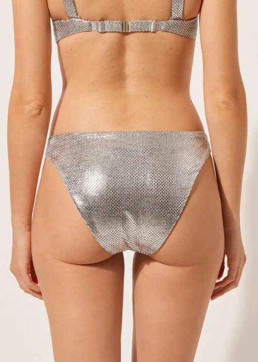 Slip Costume Light Reflections