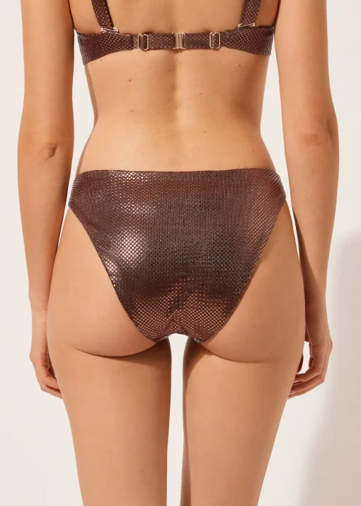 Slip Costume Light Reflections