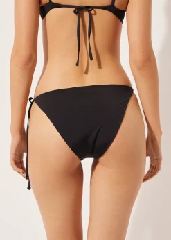 Slip Lacci Costume Indonesia