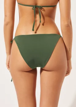 Slip Lacci Costume Indonesia