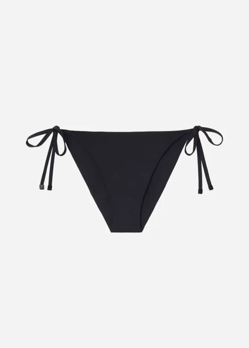 Slip Lacci Costume Indonesia